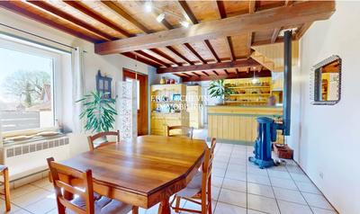 Maison - 143 m² - 6 pièces