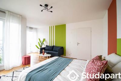 Chambre - 11 m² - 1 pièce