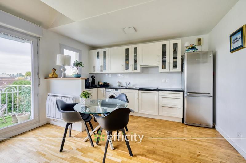 Appartement - 93 m² - 4 pièces