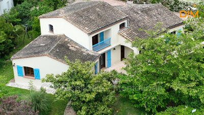 Maison - 145 m² - 6 pièces