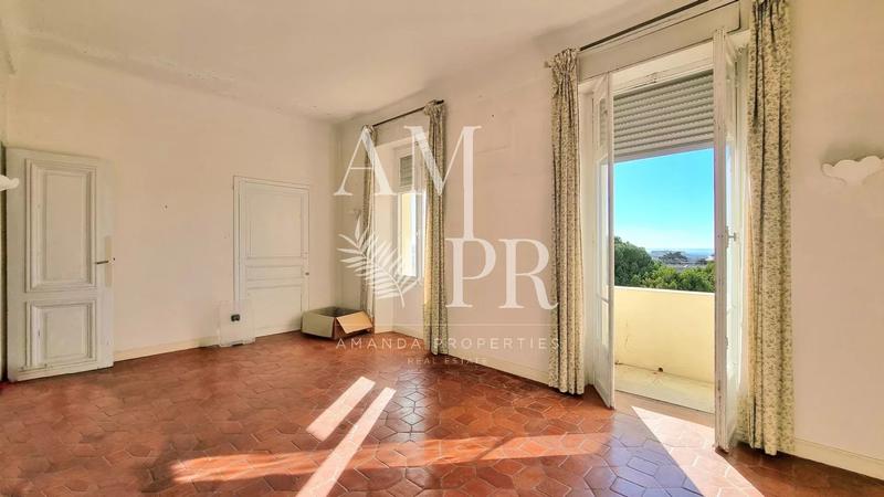 Appartement - 174 m² - 6 pièces
