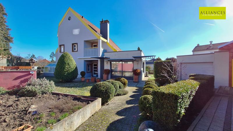 Maison - 226 m² - 7 pièces