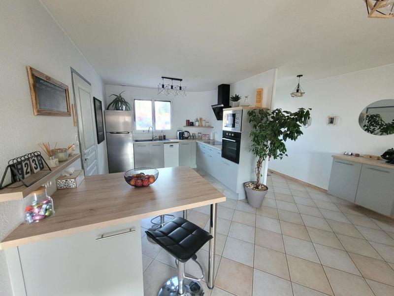 Maison - 86 m² - 4 pièces