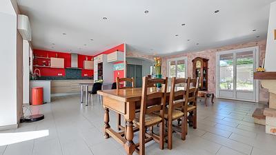 Villa - 226 m² - 5 pièces