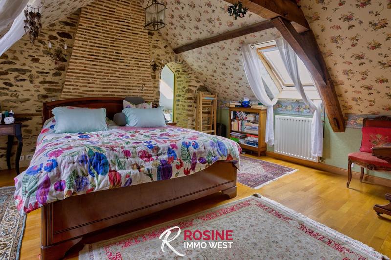 Maison ancienne - 253 m² - 9 pièces