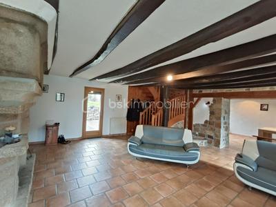 Maison - 195 m² - 7 pièces