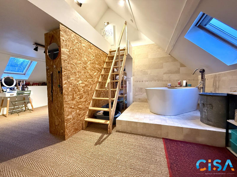 Maison - 149 m² - 6 pièces