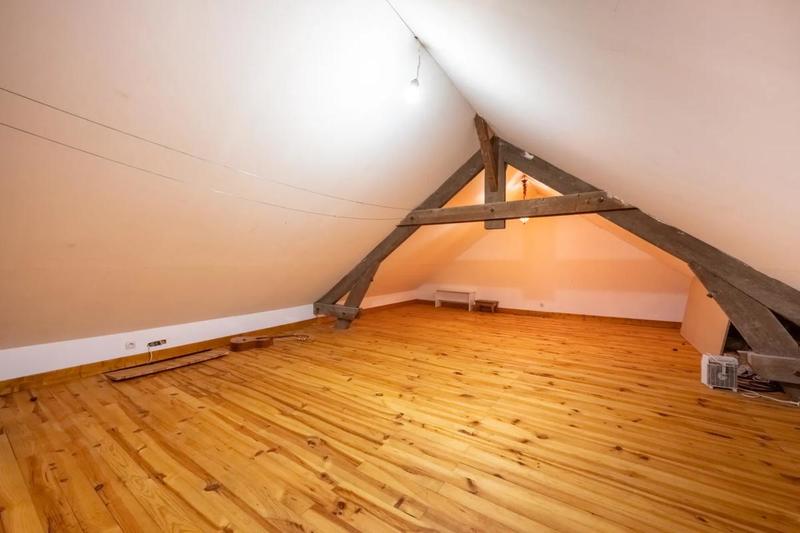 Maison - 206 m² - 8 pièces