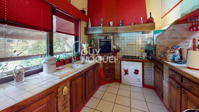 Maison - 197 m² - 8 pièces