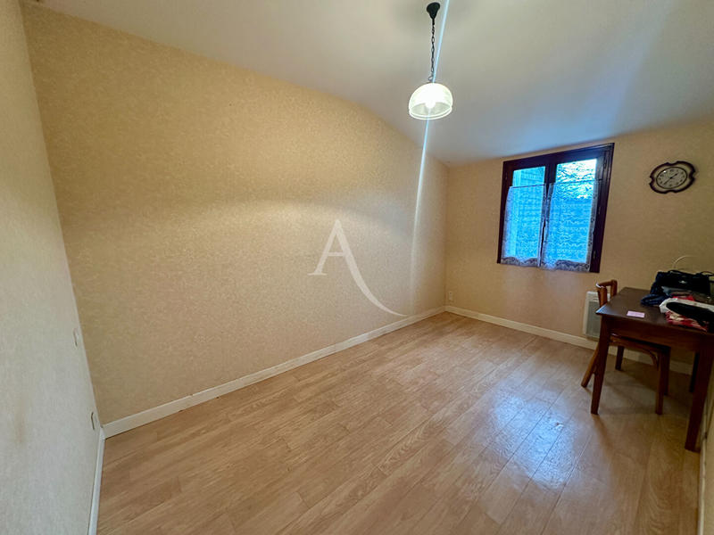 Maison - 85 m² - 5 pièces