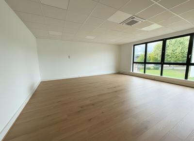 Bureau - 86 m² - 2 pièces