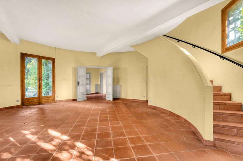 Maison traditionnelle - 217 m² - 7 pièces