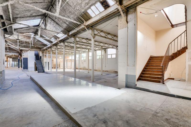 Local d'activités - 3 085 m²