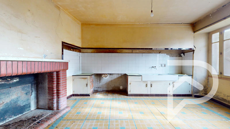 Maison - 260 m² - 7 pièces