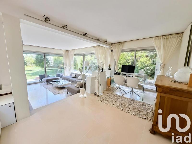 Maison de maîtres - 240 m² - 7 pièces