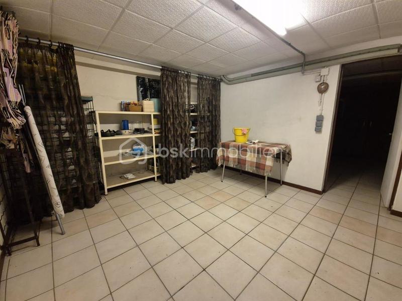 Maison traditionnelle - 90 m² - 4 pièces