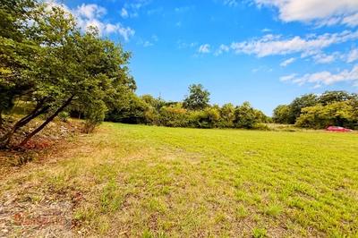 Terrain constructible - 1 270 m²