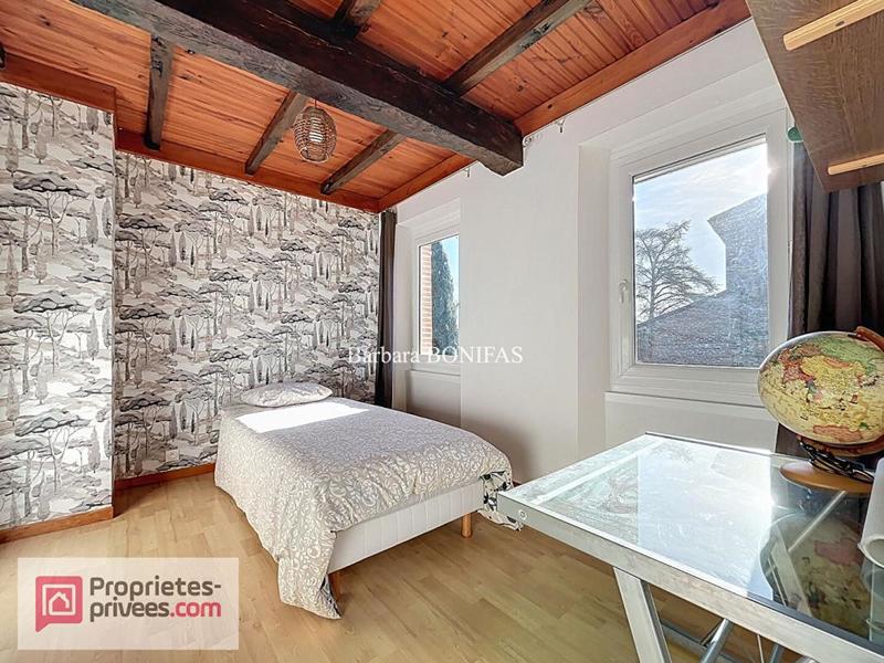 Maison - 230 m² - 7 pièces