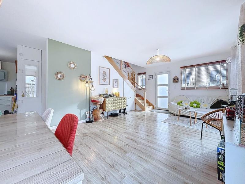 Maison - 80 m² - 4 pièces