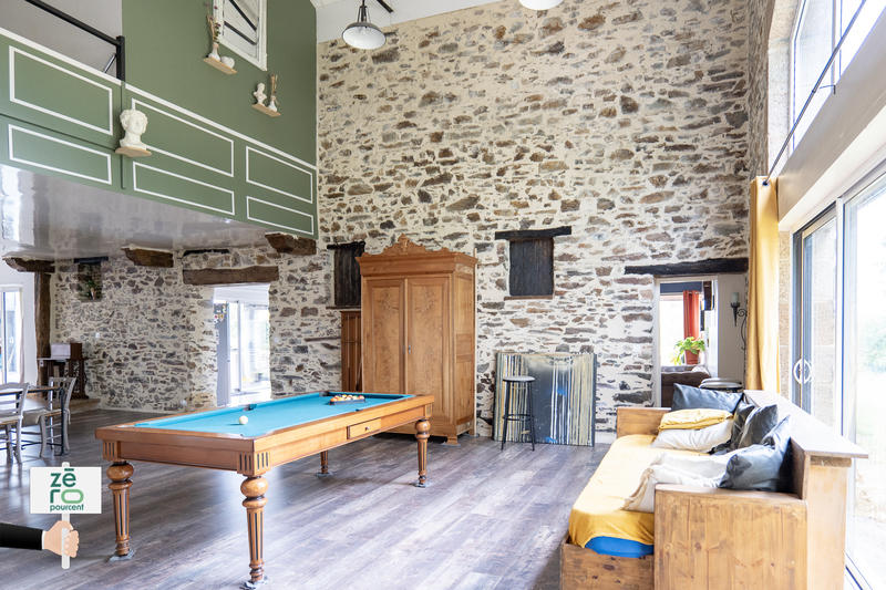 Maison - 281 m² - 8 pièces