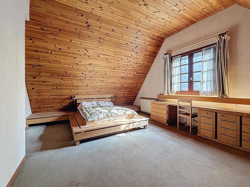 Maison - 222 m² - 7 pièces