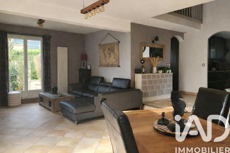 Maison - 151 m² - 7 pièces