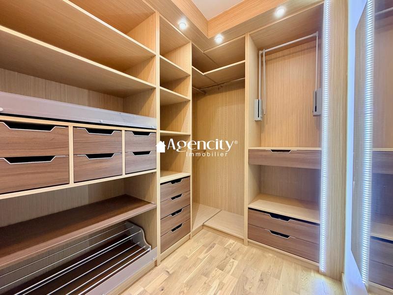 Maison - 190 m² - 7 pièces