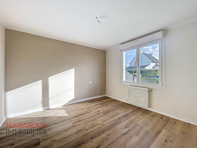 Maison - 98 m² - 4 pièces