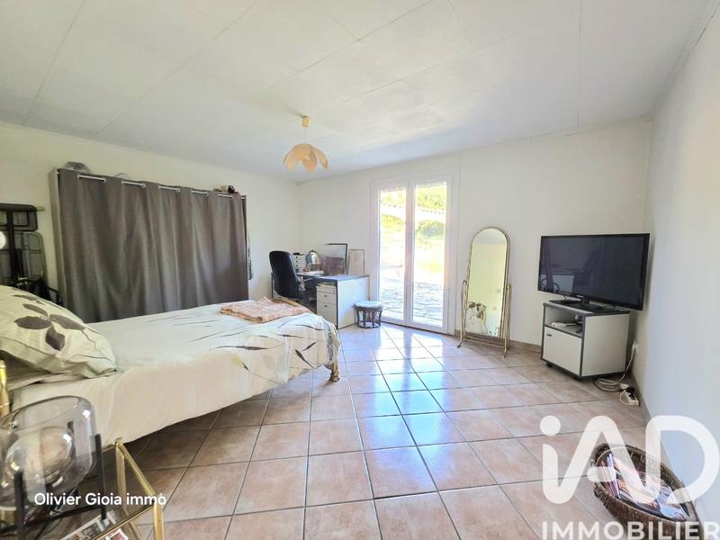 Maison - 180 m² - 5 pièces