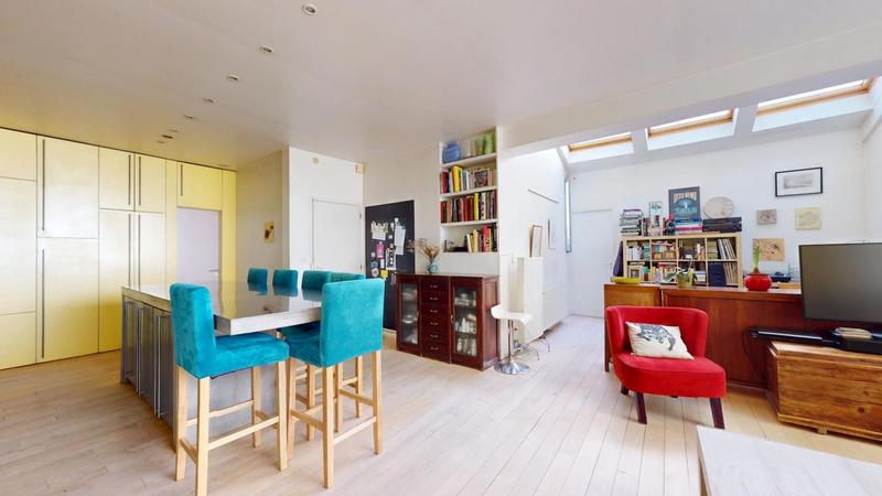 Loft - 104 m² - 5 pièces