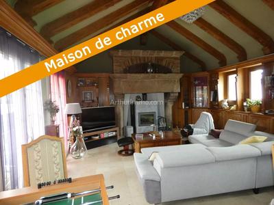 Maison - 294 m² - 10 pièces
