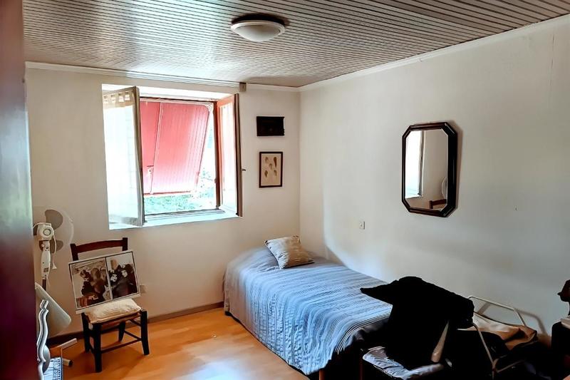 Propriété - 153 m² - 6 pièces