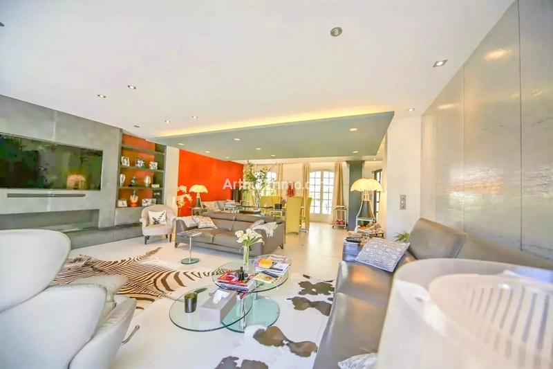 Maison - 189 m² - 7 pièces