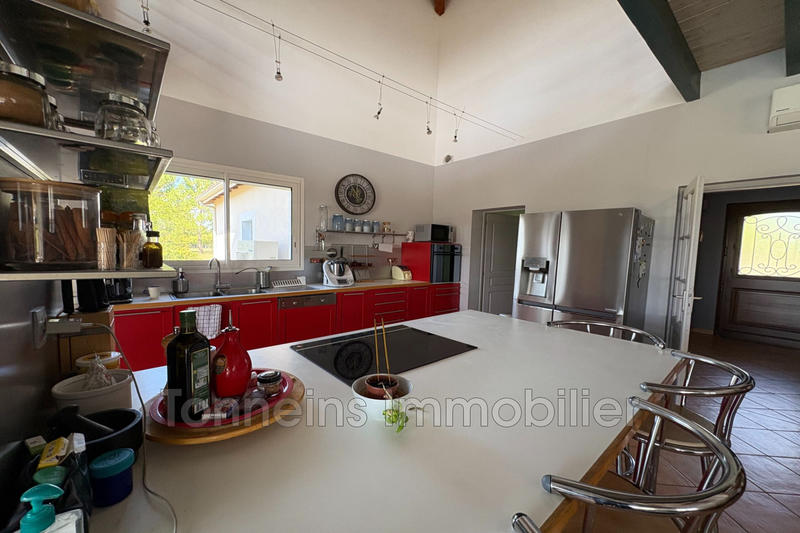 Maison - 196 m² - 5 pièces