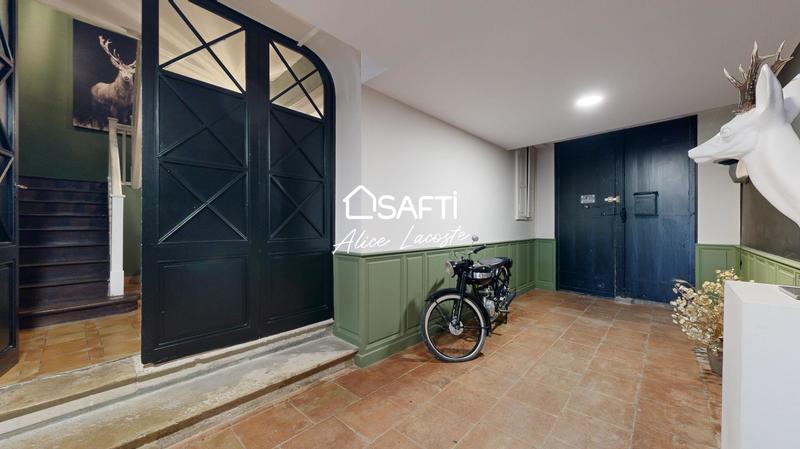 Maison de maîtres - 440 m² - 13 pièces