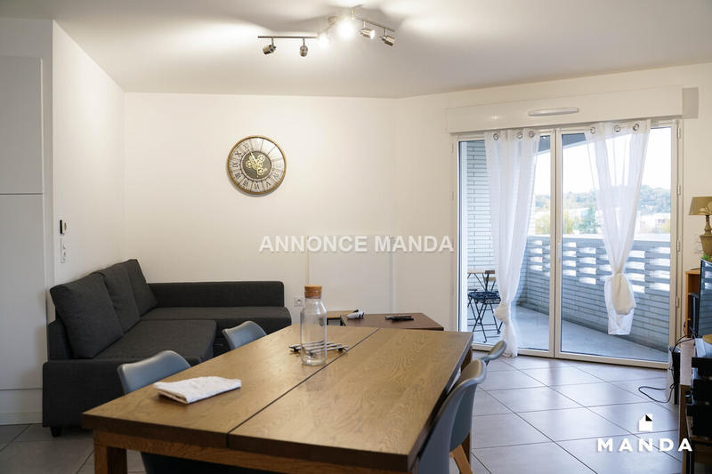 Chambre - 10 m² - 4 pièces