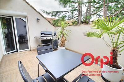 Appartement - 90 m² - 4 pièces