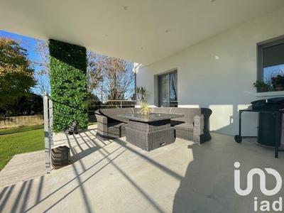 Maison - 290 m² - 9 pièces