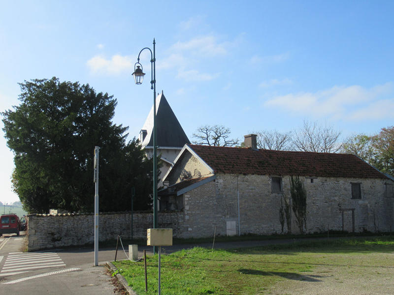 Maison - 236 m² - 8 pièces