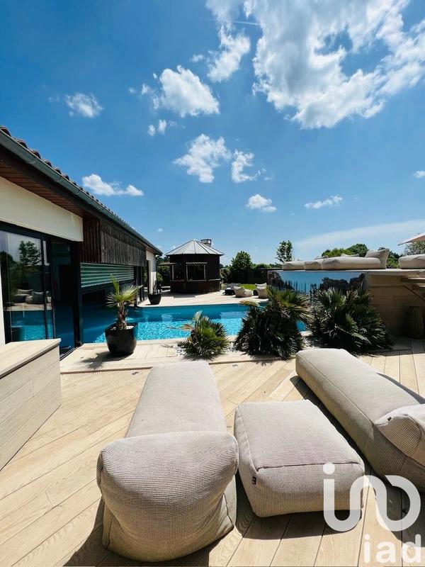 Maison de maîtres - 300 m² - 7 pièces