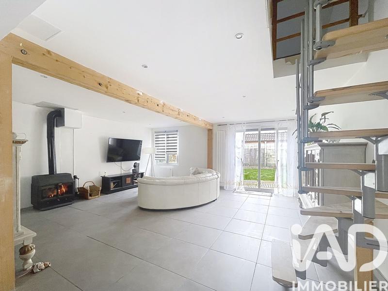 Maison - 181 m² - 6 pièces