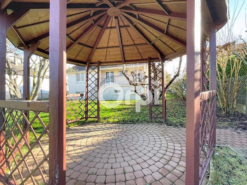 Maison - 104 m² - 6 pièces