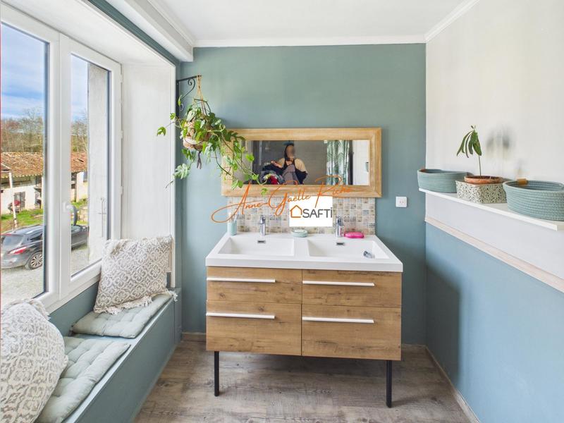 Maison - 145 m² - 12 pièces