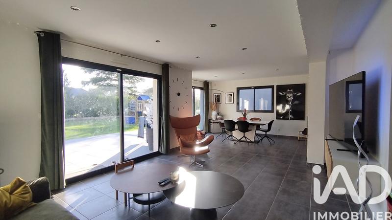 Maison - 122 m² - 5 pièces