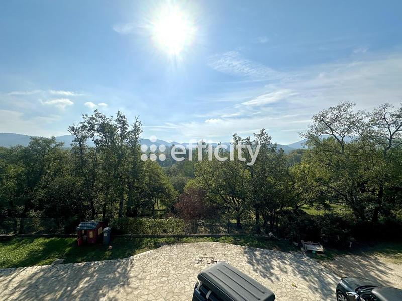 Villa - 230 m² - 9 pièces