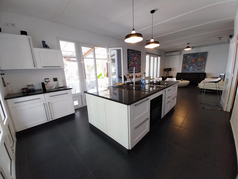 Villa - 240 m² - 9 pièces