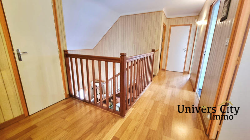 Maison - 128 m² - 7 pièces