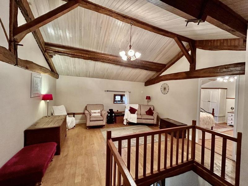 Demeure - 140 m² - 5 pièces