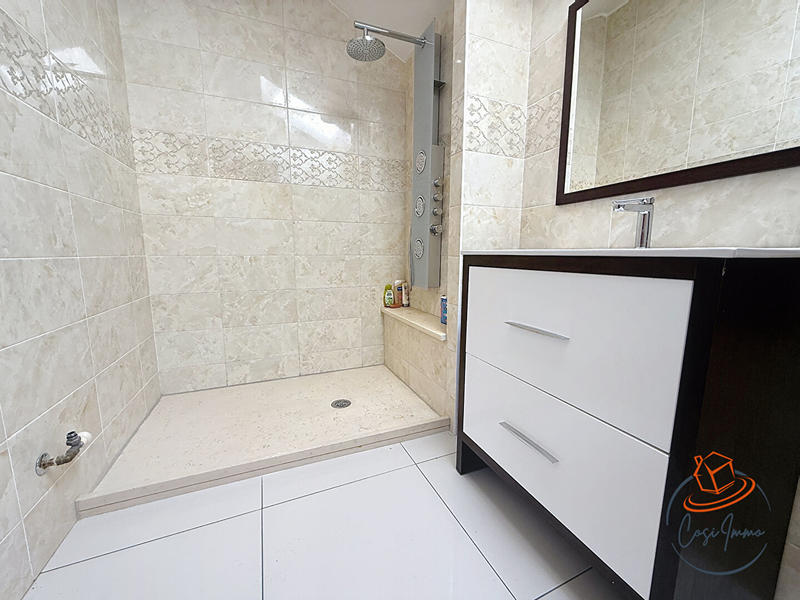 Maison de ville - 194 m² - 5 pièces