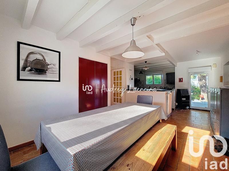 Maison - 187 m² - 9 pièces